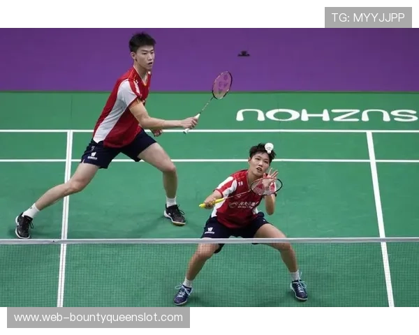 苏迪曼杯：冯彦哲-黄东萍混双直落两局取胜，为中国队淘汰赛开好局